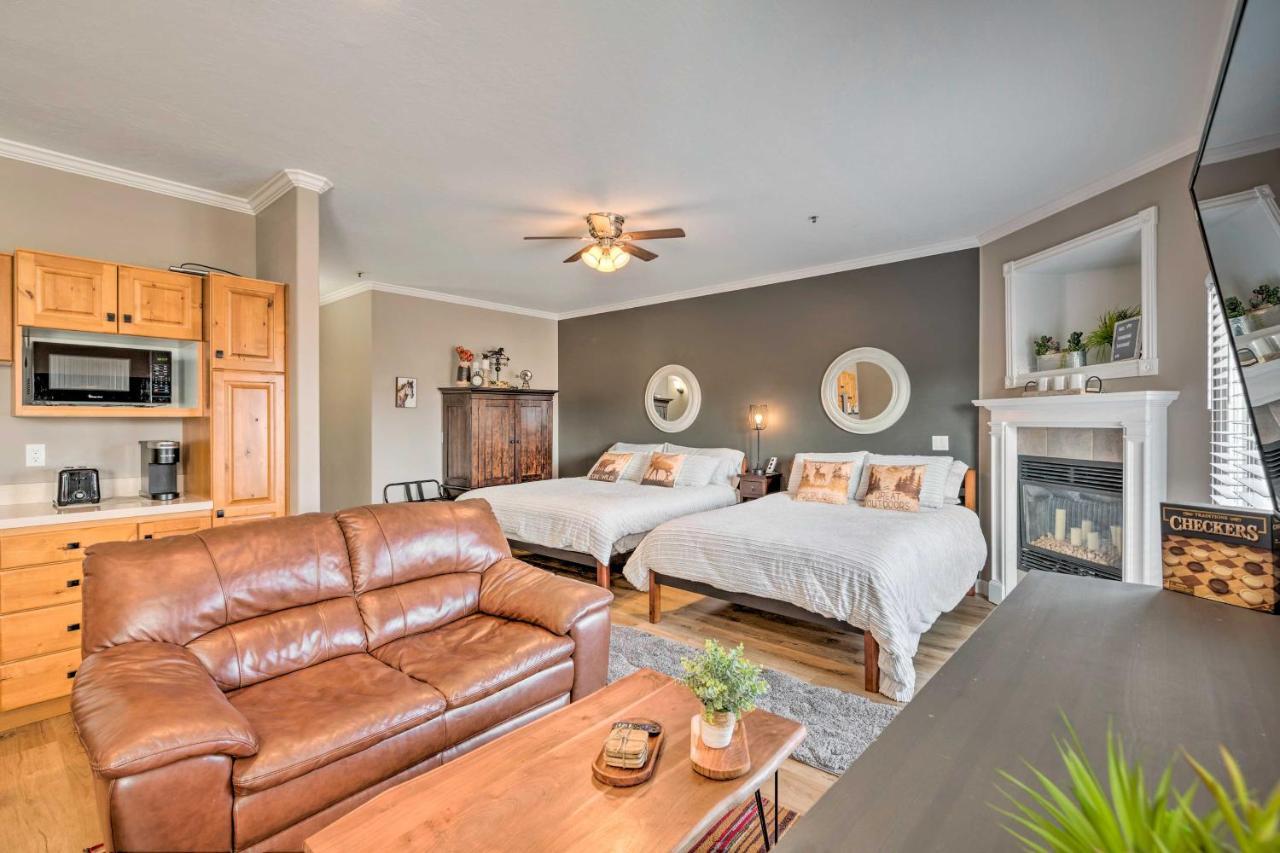 Large, Cozy Midway Studio With Mountain Views! Exterior photo